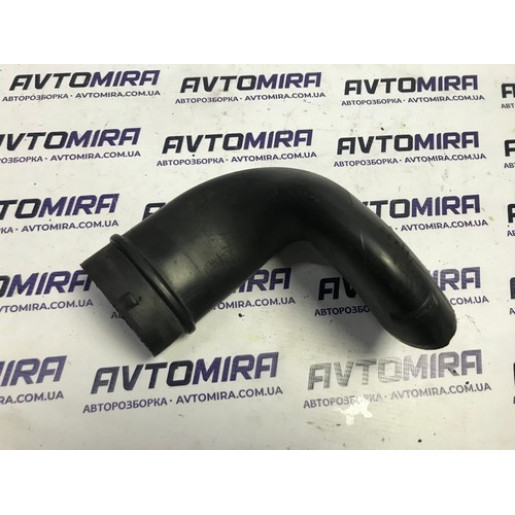 Патрубок повітряний Opel Corsa D 1.7 CDTI 2006-2014 55557173